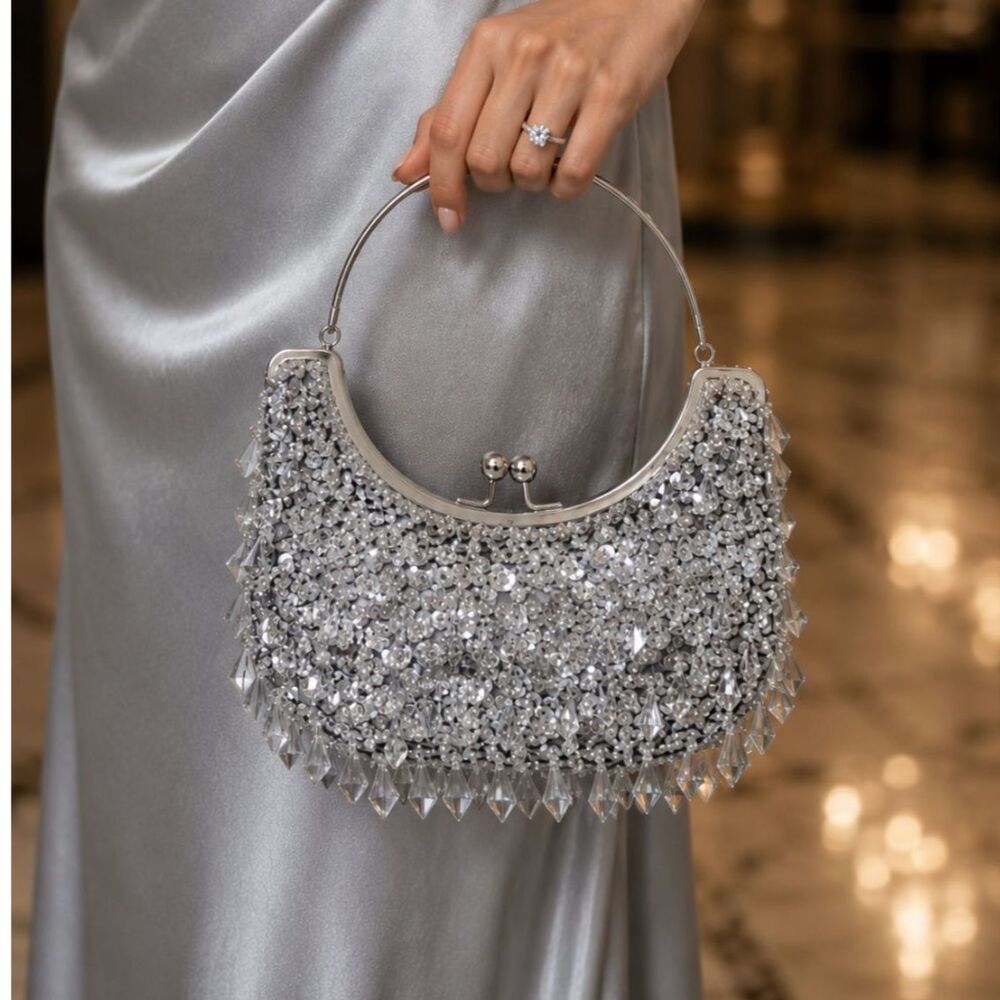 Vintage Silver Beaded Crystal Evening Bag: Y2K Glam Purse, Kiss Lock Handbag